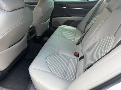 Used 2023 Toyota Camry SE FWD image 14