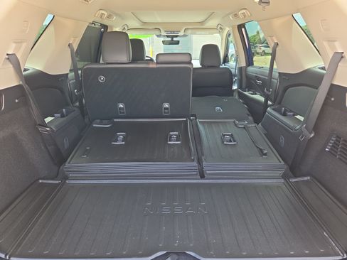 Used 2024 Nissan Pathfinder Platinum w/ Cargo Package FWD image 12