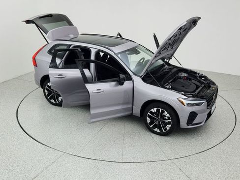 New 2026 Volvo XC60 B5 Plus w/ Climate Package image 14