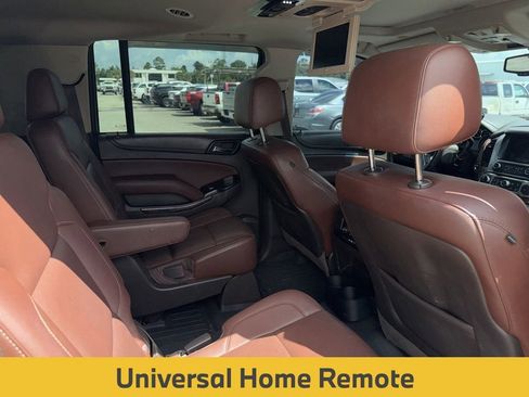 Used 2015 Chevrolet Suburban LTZ RWD image 15