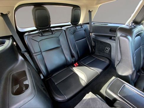 Used 2023 Lincoln Aviator Reserve w/ Equipment Group 201A RWD image 26