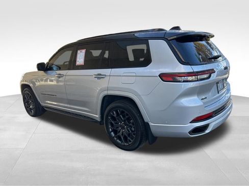 Used 2025 Jeep Grand Cherokee L Summit w/ Advanced Protech Group IV image 4