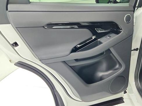 Used 2024 Land Rover Range Rover Evoque Dynamic SE image 22