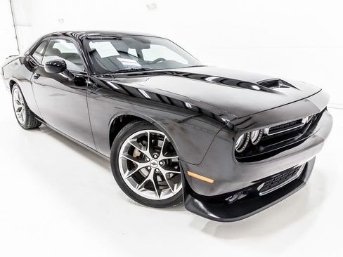 Used 2022 Dodge Challenger GT image 10