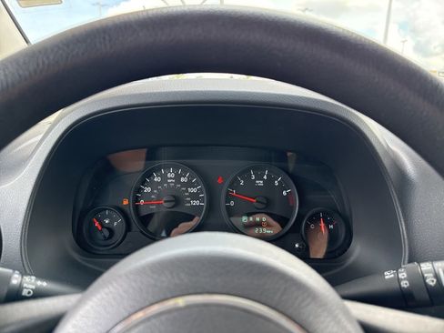 Used 2012 Jeep Compass Sport image 14