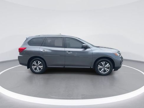 Used 2019 Nissan Pathfinder SV AWD/4WD image 9