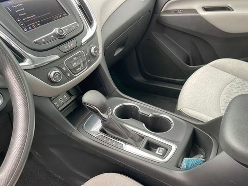 Used 2023 Chevrolet Equinox LS image 18