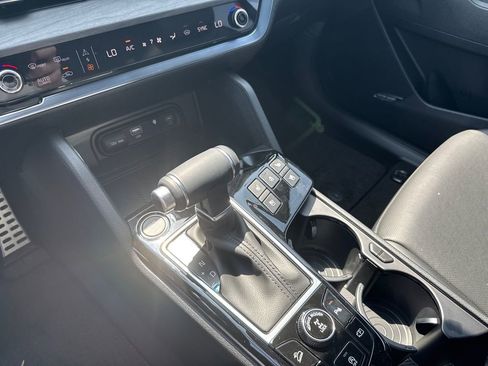 Certified 2025 Kia Sportage X-Pro Prestige AWD/4WD image 32