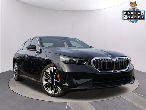 Certified 2025 BMW i5 xDrive40 w/ Premium Package image 1