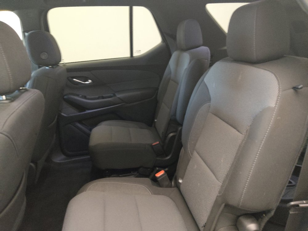 Used 2023 Chevrolet Traverse LT FWD image 18