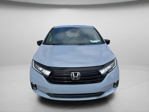 Used 2023 Honda Odyssey Sport image 3