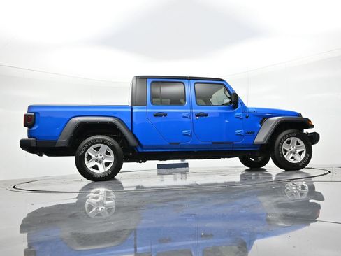 Used 2023 Jeep Gladiator Sport image 22