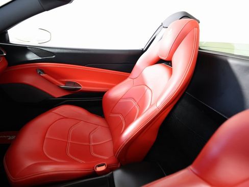 Used 2017 Ferrari 488 Spider image 42