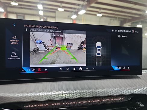 New 2026 BMW 330i 330i NA w/ M Sport Package image 25