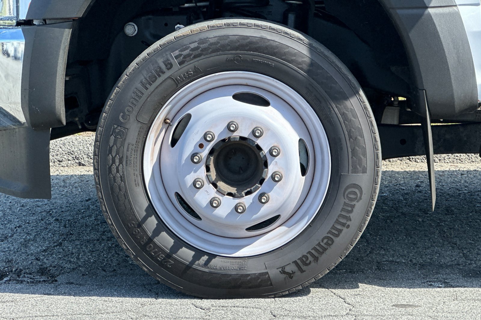 Used 2022 Ford F550 2WD Regular Cab Super Duty image 21