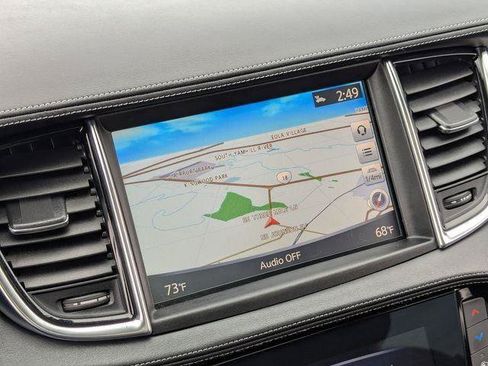 Used 2019 INFINITI QX50 Luxe w/ Navigation Package FWD image 18