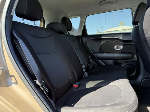 Used 2015 Kia Soul image 14