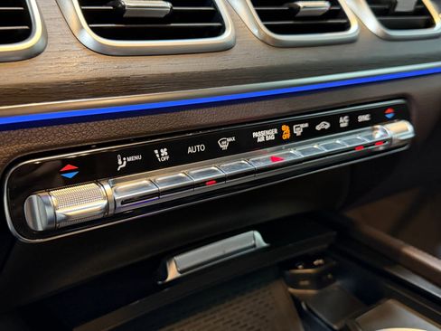 Used 2020 Mercedes-Benz GLS 580 4MATIC image 34