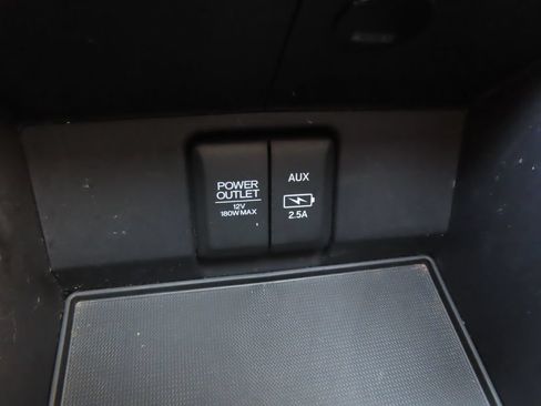 Used 2019 Honda Pilot Touring image 11