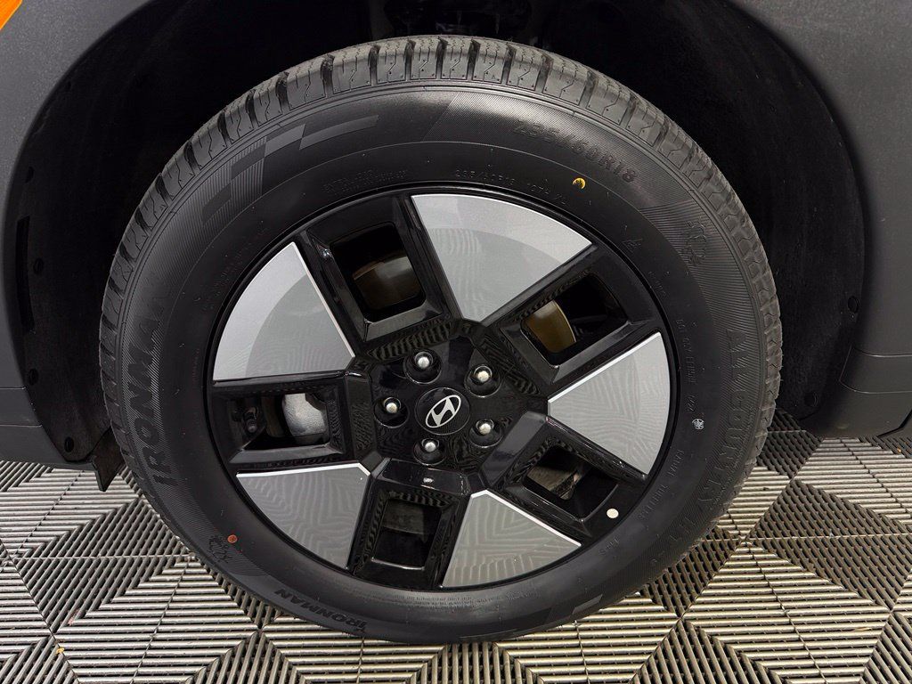 Used 2025 Hyundai Santa Fe SEL AWD/4WD image 11
