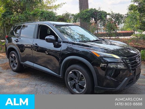 Used 2024 Nissan Rogue SV AWD/4WD image 8