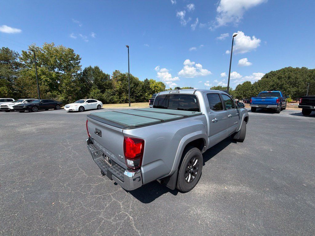 Used 2020 Toyota Tacoma SR5 AWD/4WD image 19