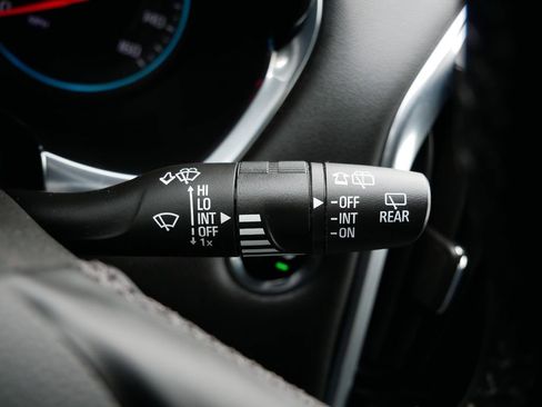 Used 2023 Chevrolet Traverse LT image 22