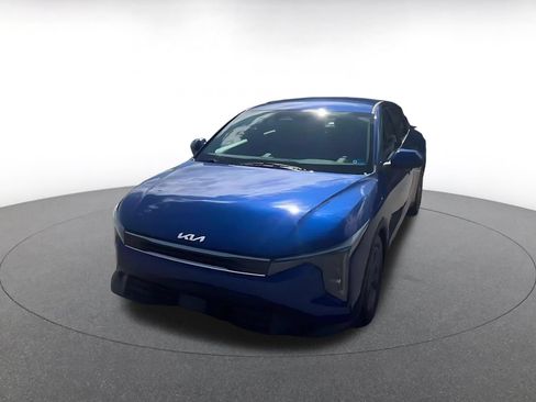Used 2025 Kia K4 FWD image 7
