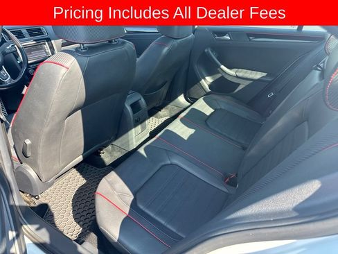 Used 2015 Volkswagen Jetta GLI SE FWD image 10