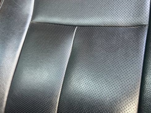 Used 2017 Nissan Titan SL AWD/4WD image 13