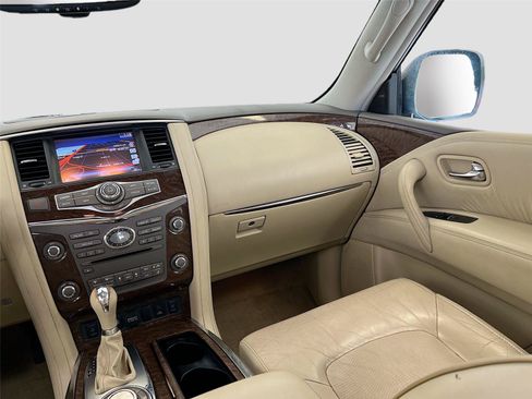 Used 2016 INFINITI QX80 4WD w/ Driver's Assistance Package image 25