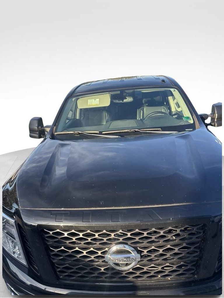 Used 2018 Nissan Titan PRO-4X w/ Pro-4x Convenience Package AWD/4WD image 5