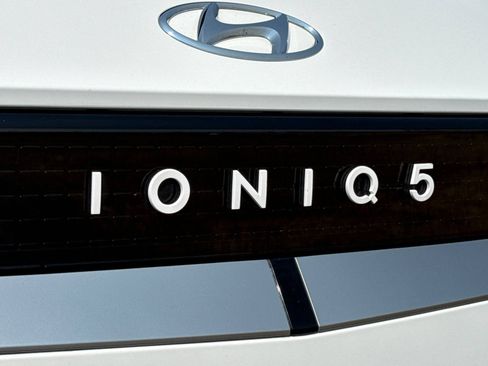 Used 2024 Hyundai Ioniq 5 SEL RWD image 31