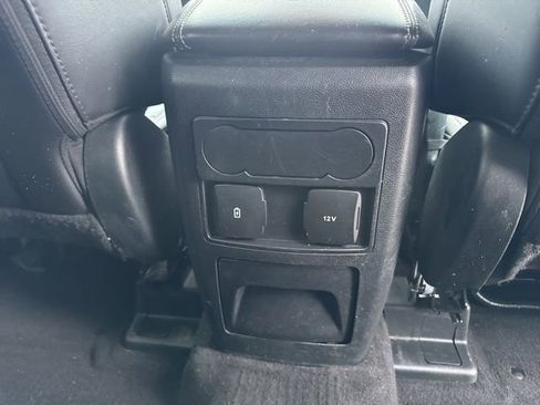 Used 2023 Ford Explorer XLT w/ Equipment Group 202A image 14