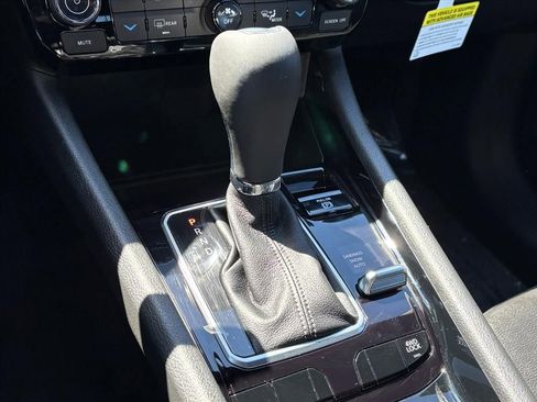 Used 2026 Jeep Compass Latitude image 21