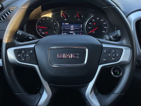 Used 2024 GMC Terrain SLE image 13