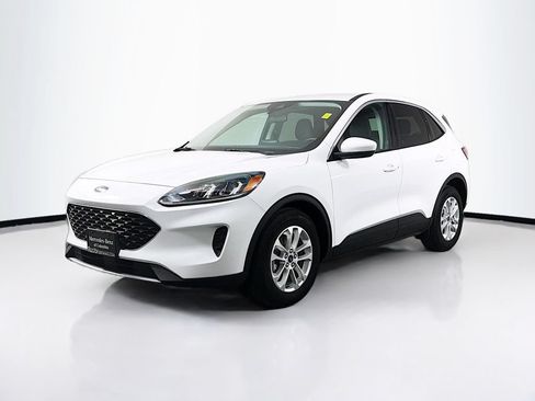 Used 2021 Ford Escape SE w/ Convenience Package FWD image 3