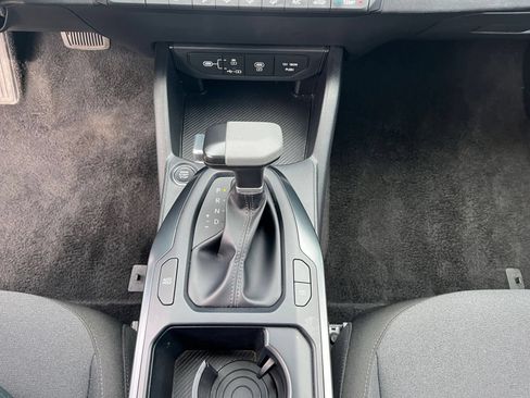 Used 2025 Kia K4 FWD image 40