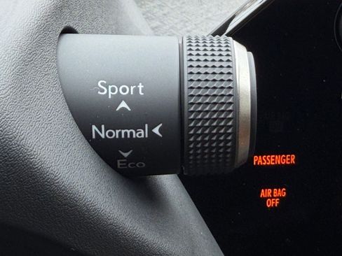 New 2026 Lexus UX 300h AWD image 33