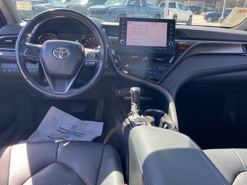 Used 2021 Toyota Camry XSE image 8