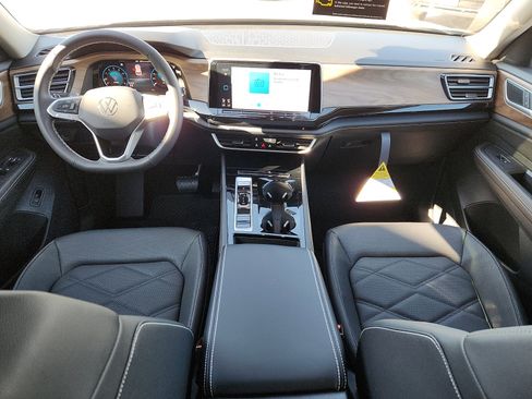 New 2026 Volkswagen Atlas SE image 11