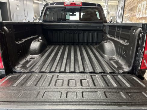 Used 2019 Chevrolet Colorado ZR2 image 30