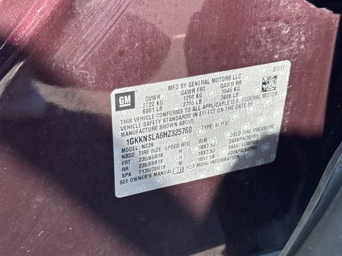 Used 2017 GMC Acadia SLE AWD/4WD image 30