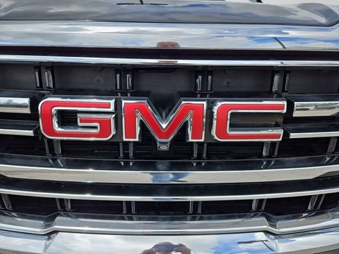 Used 2023 GMC Yukon SLT w/ SLT Premium Package AWD/4WD image 43
