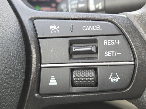 Used 2023 Honda Accord EX image 9