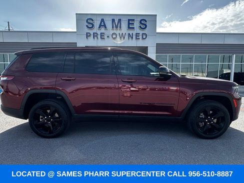 Used 2024 Jeep Grand Cherokee L Limited w/ Black Appearance Package RWD image 3