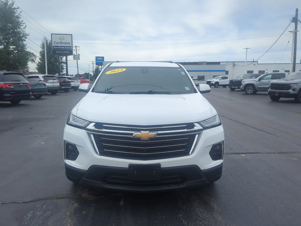 Certified 2023 Chevrolet Traverse LT w/ LT Premium Package AWD/4WD image 3