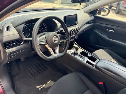 Used 2025 Nissan Sentra SV FWD image 18