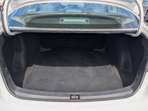 Used 2023 Toyota Corolla LE FWD image 9