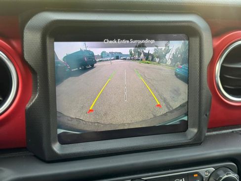 Used 2021 Jeep Wrangler Unlimited Rubicon image 18